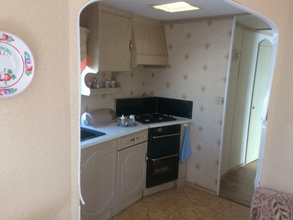 Kupai Apartman Tiszaujvaros Exterior foto