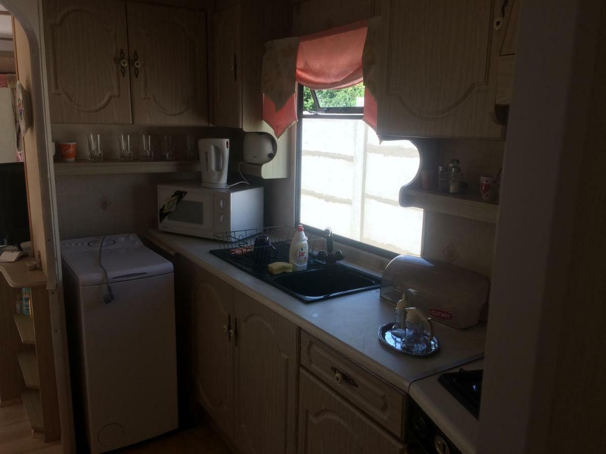 Kupai Apartman Tiszaujvaros Exterior foto